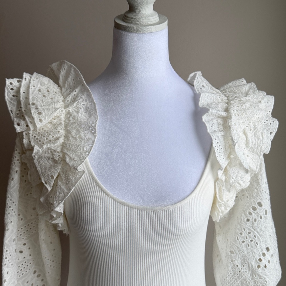 Anthropologie Dolan Eyelet Ruffle Sleeve scoop neck Sweater Top Ivory cream S - Picture 5 of 10
